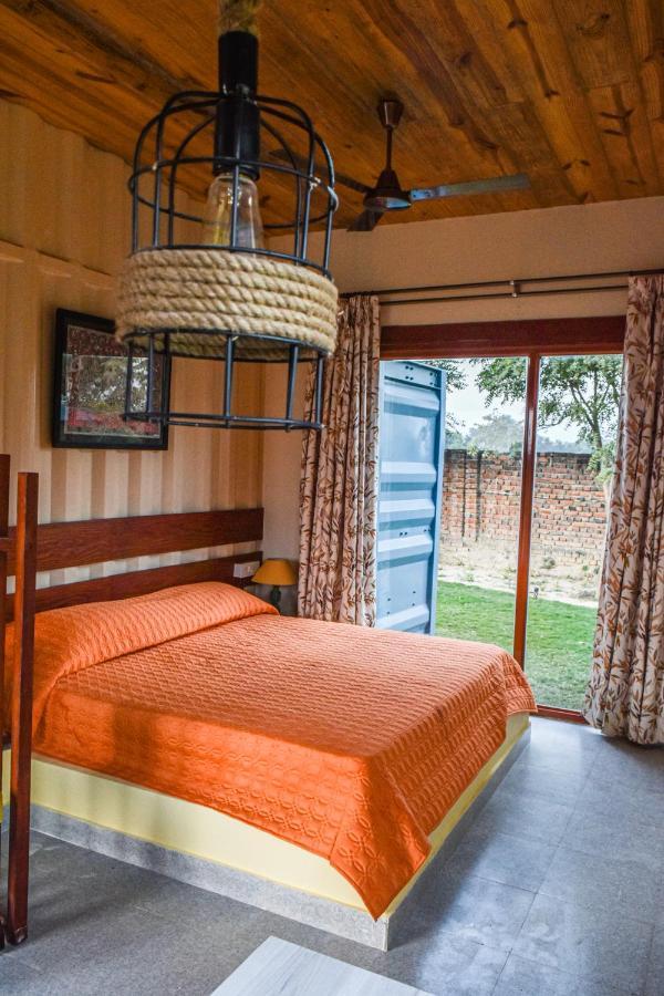 Tree Of Life Ecotainers Agra Hotel Agra  Bagian luar foto